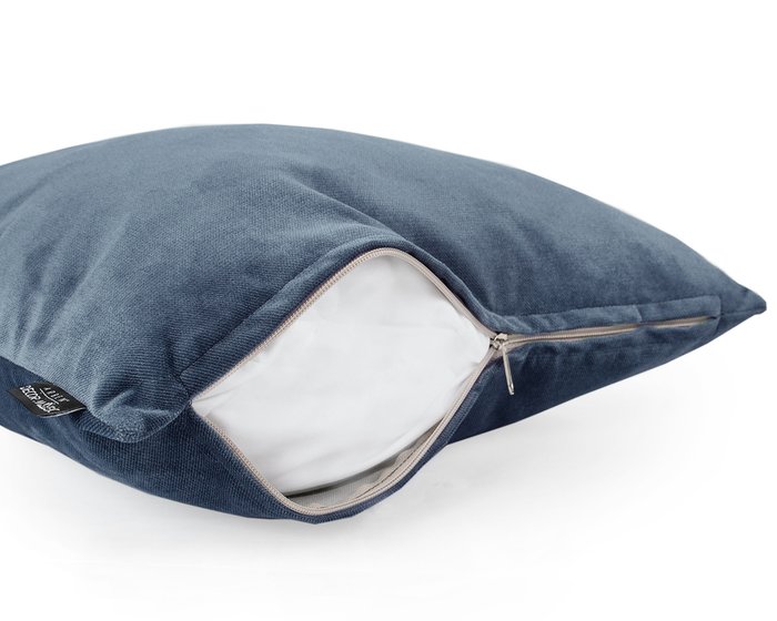 Декоративная подушка Lecco ocean синего цвета - лучшие Декоративные подушки в INMYROOM