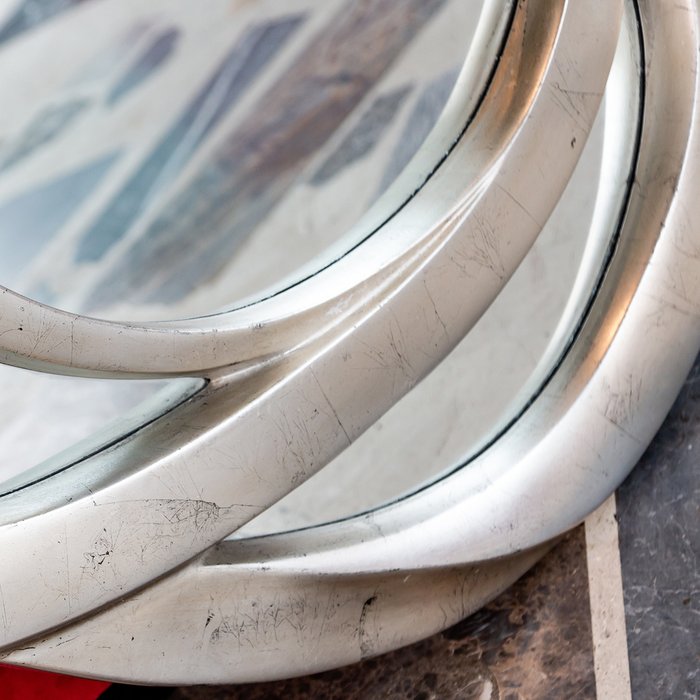 Настенное зеркало Вуаля серебряного цвета - купить Настенные зеркала по цене 17000.0