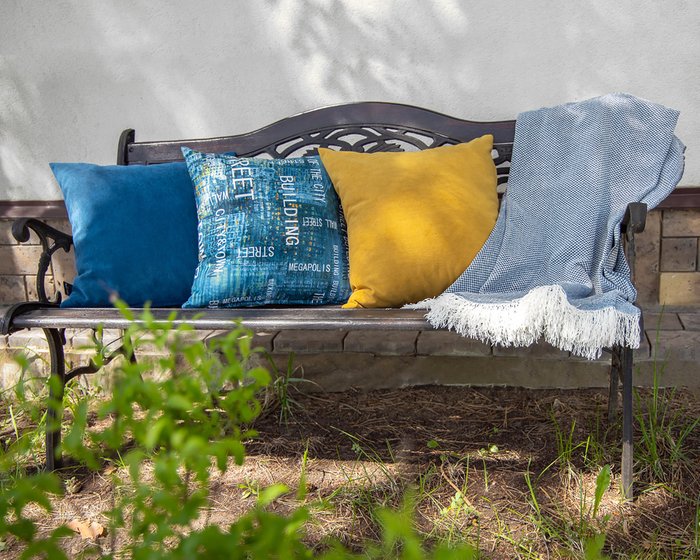 Чехол для подушки Ultra темно-синего цвета - лучшие Чехлы для подушек в INMYROOM