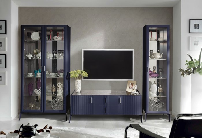 Шкаф-витрина Dimare М темно-синего цвета с зеркалом - лучшие Шкафы витринные в INMYROOM