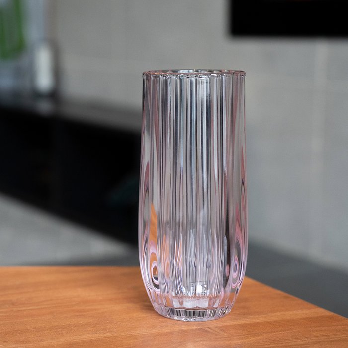 Декоративная ваза из рельефного стекла пудрового цвета - лучшие Вазы  в INMYROOM