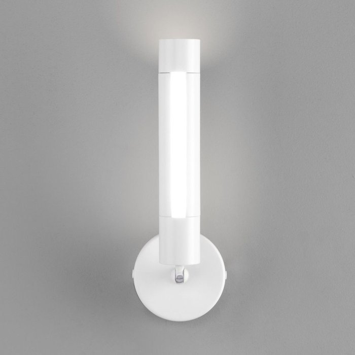 Настенно-потолочный светодиодный светильник Strong белого цвета - лучшие Накладные споты в INMYROOM