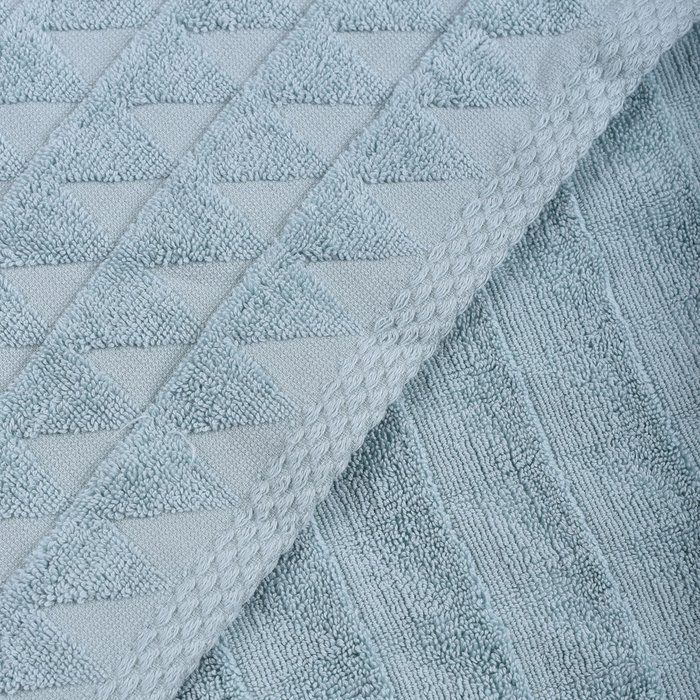 Полотенце Emma голубого цвета - купить Банные полотенца по цене 1450.0