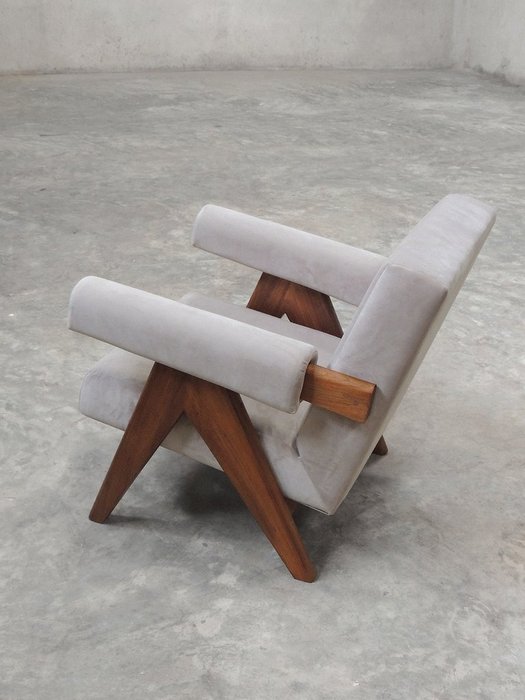 Кресло Pierre Jeanneret Chandigarh Lounge chair серого цвета - купить Интерьерные кресла по цене 82000.0 Кресло Pierre Jeanneret Chandigarh Lounge chair серого цвета - купить Интерьерные кресла по цене 82000.0