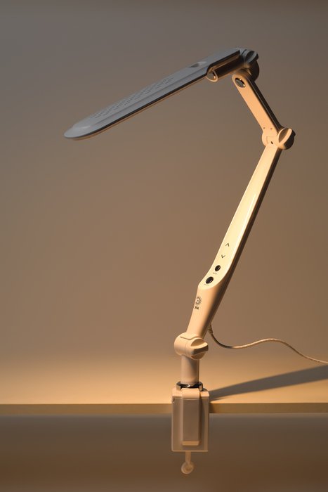 Настольная лампа NLED-496 Б0052766 (пластик, цвет белый) - лучшие Рабочие лампы в INMYROOM