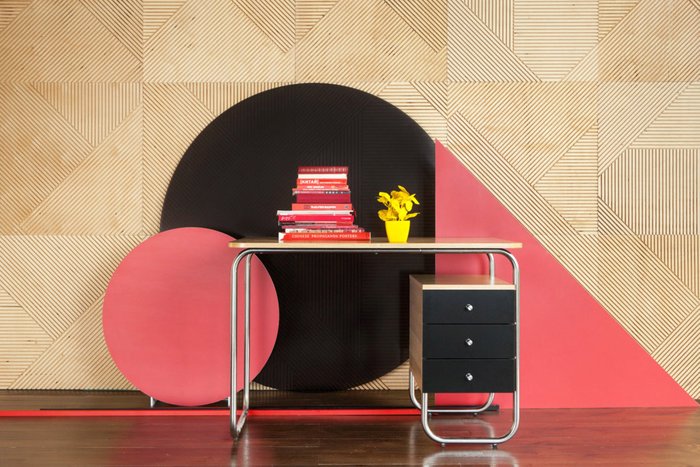 Рабочий стол Bauhaus с тремя выдвижными ящиками  - лучшие Письменные столы в INMYROOM