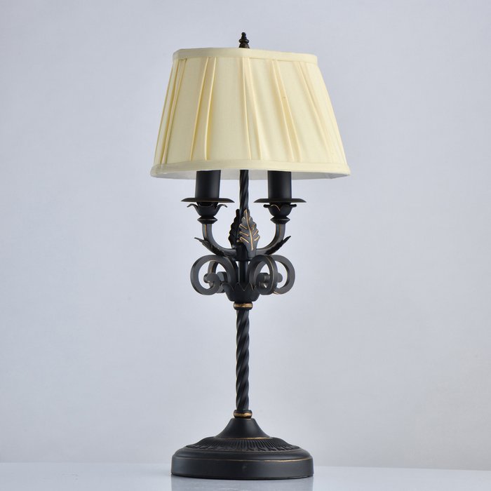Настольная лампа Виктория с бежевым абажуром - лучшие Настольные лампы в INMYROOM