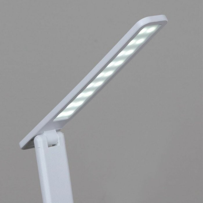 Настольная лампа 00869-0.7-01 white (пластик, цвет белый) - лучшие Рабочие лампы в INMYROOM