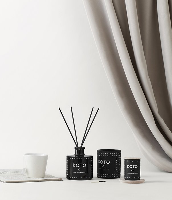 Свеча ароматическая Koto черного цвета с крышкой - купить Свечи по цене 1390.0