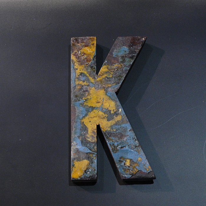 Декоративная буква (K)