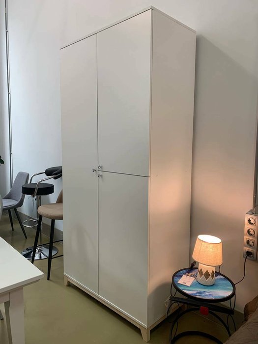 Шкаф Хелен белого цвета - лучшие Шкафы распашные в INMYROOM Шкаф Хелен белого цвета - лучшие Шкафы распашные в INMYROOM