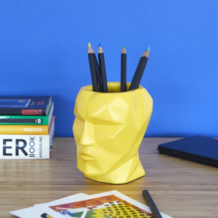 Подставка для канцелярских принадлежностей The Head желтого цвета - лучшие Аксессуары для офиса в INMYROOM