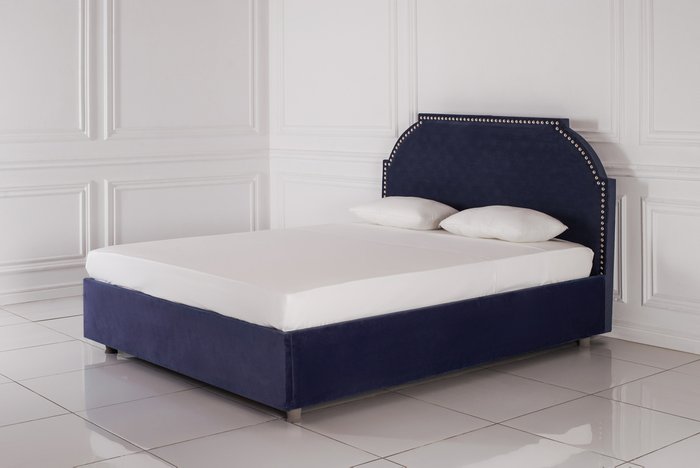 КРОВАТЬ С МЯГКИМ ИЗГОЛОВЬЕМ декорированным гвоздями 160х200 см - купить Кровати для спальни по цене 86900.0