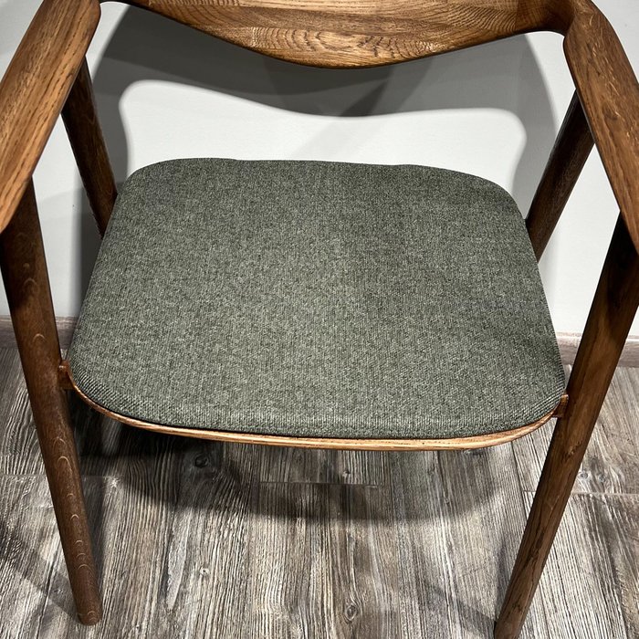 Подушка к стулу Лугано серого цвета - лучшие Подушки для стульев в INMYROOM