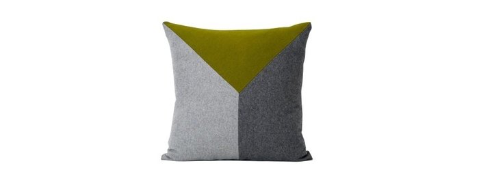 Декоративная подушка серо-зеленого цвета