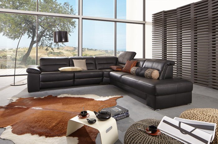 Прямой кожаный диван Leto черного цвета - лучшие Прямые диваны в INMYROOM