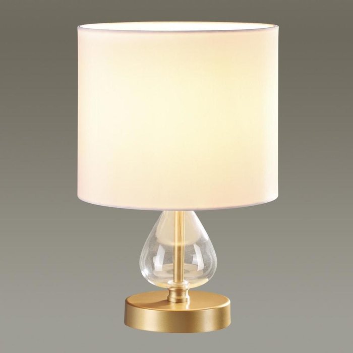 Настольная лампа Giada с белым абажуром  - купить Настольные лампы по цене 3270.0