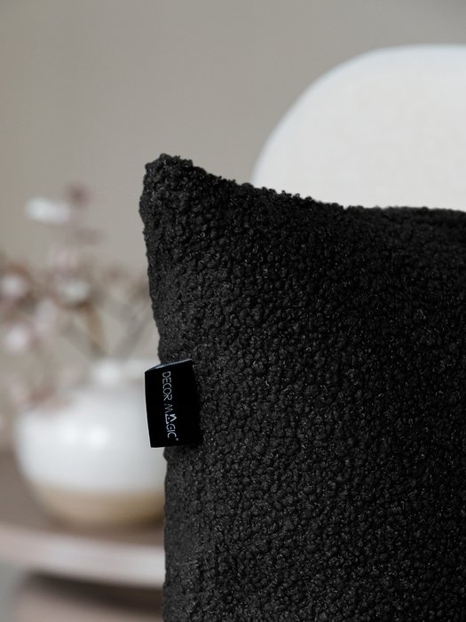 Декоративная подушка Bravo черного цвета - лучшие Декоративные подушки в INMYROOM