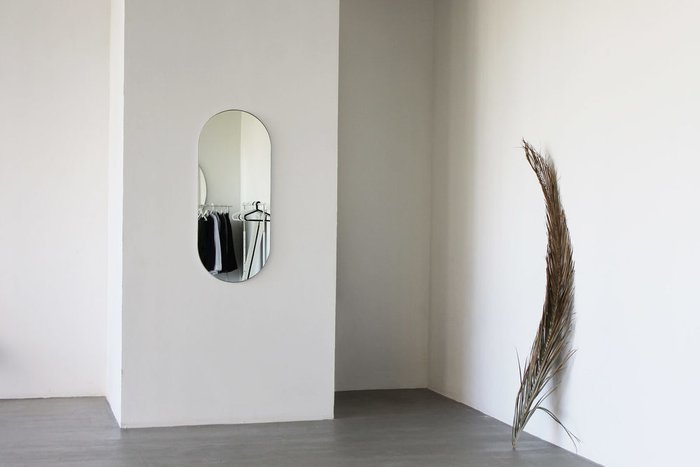 Настенное зеркало Banska Delatta в белой раме - купить Настенные зеркала по цене 12500.0