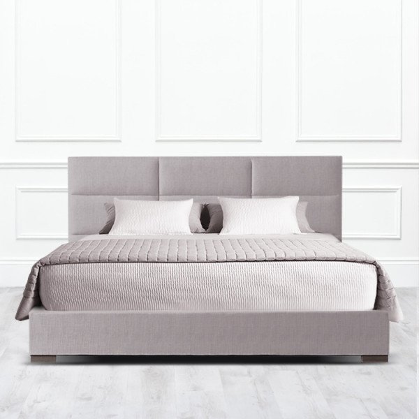 Кровать Corona из массива с обивкой серо-коричневого цвета
