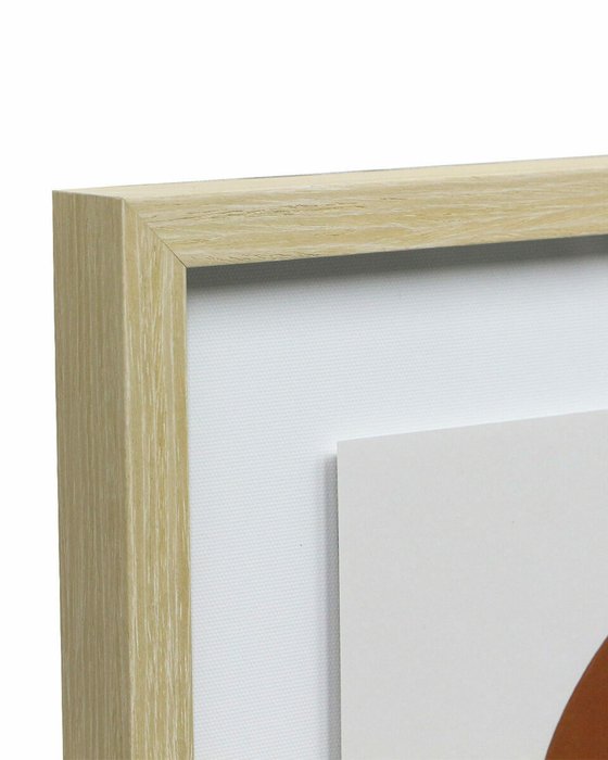 Интерьерный постер Brown Body 60х80 бело-красного цвета - лучшие Картины в INMYROOM Интерьерный постер Brown Body 60х80 бело-красного цвета - лучшие Картины в INMYROOM