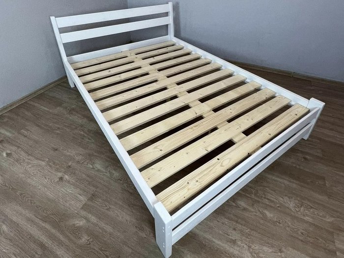 Кровать Мишка сосновая усиленная 160х200 белого цвета - лучшие Кровати для спальни в INMYROOM
