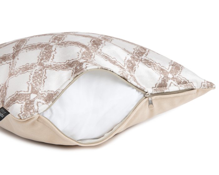 Декоративная подушка Grate Beige 45х45 бело-бежевого цвета - лучшие Декоративные подушки в INMYROOM