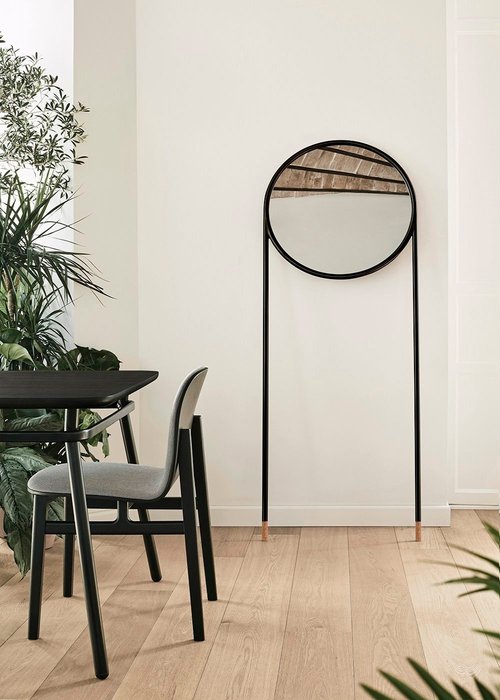 Настенное зеркало Circular Mirror Negro черного цвета - купить Настенные зеркала по цене 83990.0