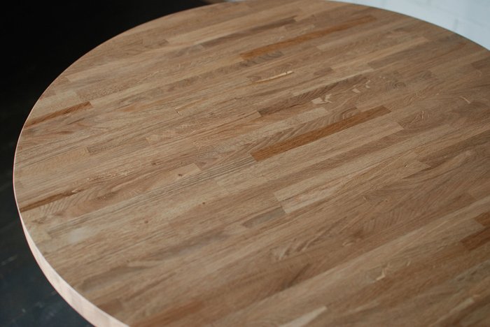 Стол обеденный Oak Round коричневого цвета с черными ножками - лучшие Обеденные столы в INMYROOM