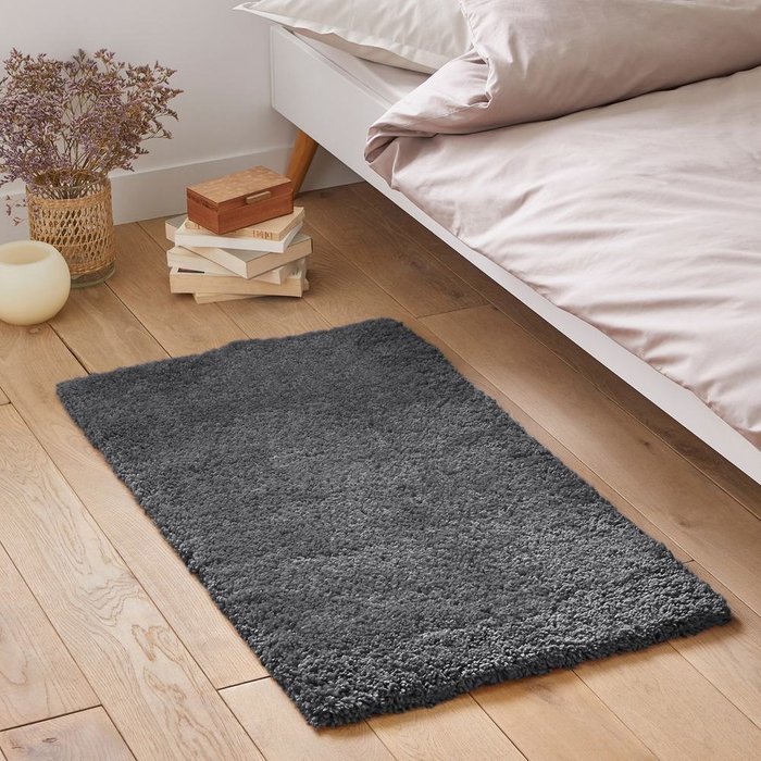 Прикроватный коврик Afaw из искусственной шерсти с длинным ворсом серого цвета 60x110 см