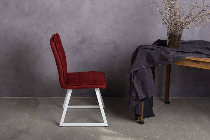 Стул с поворотным механизмом Gidor бордового цвета  - лучшие Обеденные стулья в INMYROOM