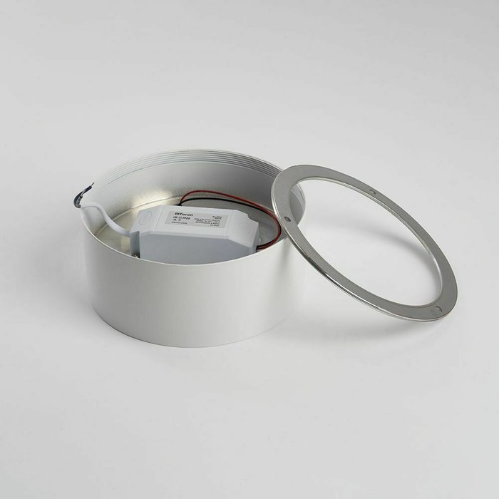 Накладной светильник Simple matte 48076 (пластик, цвет белый) - купить Накладные споты по цене 2234.0