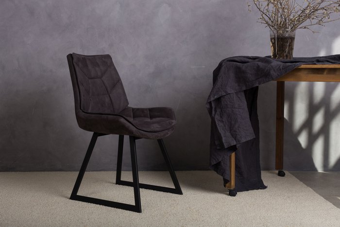 Стул Draco графитового цвета с черными ножками  - лучшие Обеденные стулья в INMYROOM