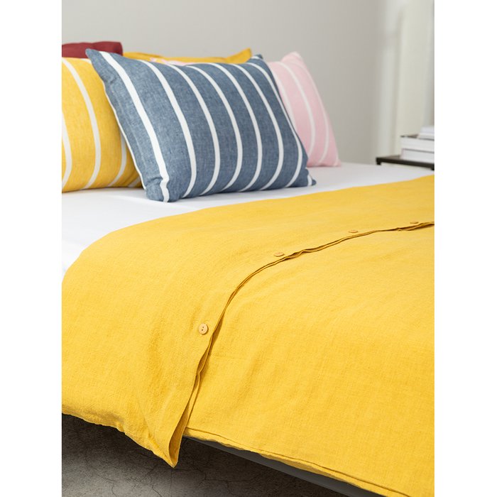 Чехол на подушку декоративный в полоску Essential темно-синего цвета - лучшие Чехлы для подушек в INMYROOM