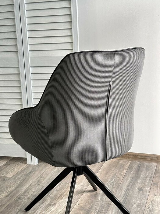 Стул вращающийся Tornado серого цвета - лучшие Обеденные стулья в INMYROOM