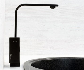 Смеситель для кухонной мойки Wasserkraft Abens черного цвета с высоким изливом - лучшие Смесители для кухни в INMYROOM