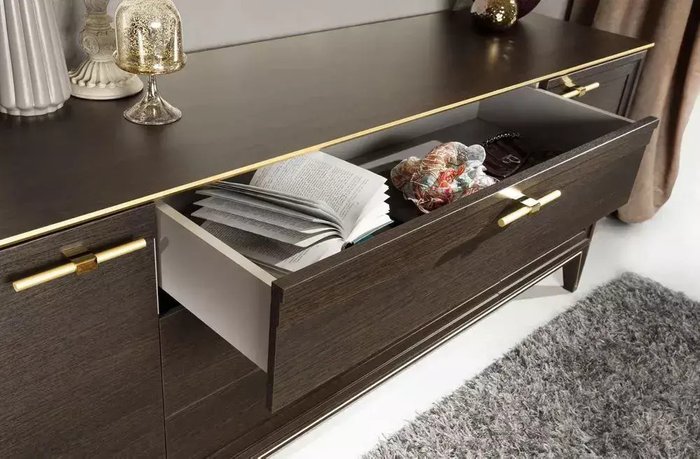 Комод Palmari цвета венге на деревянных ножках - лучшие Комоды в INMYROOM