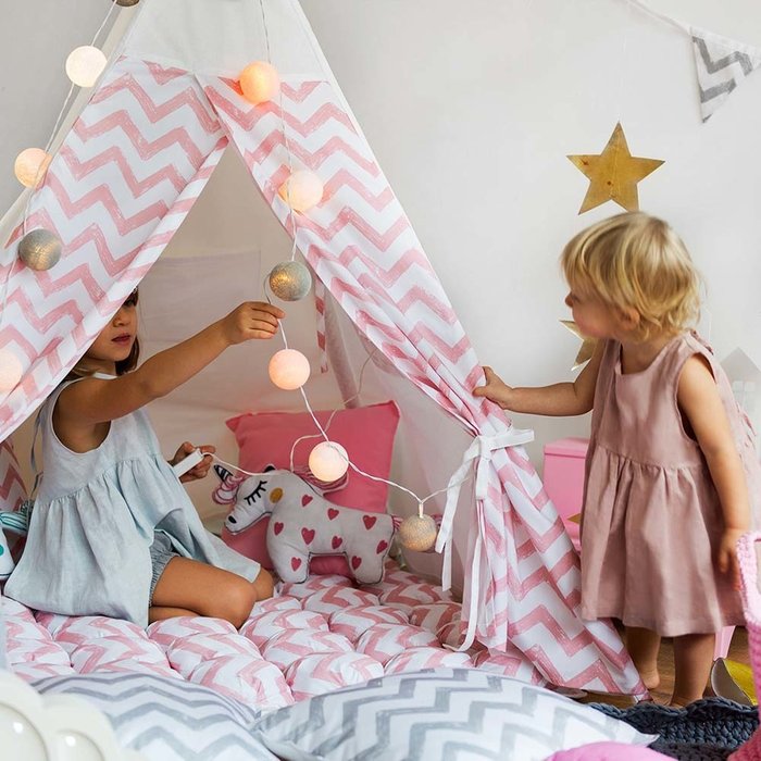 Стеганый игровой коврик Pink Zigzag 110х110 см - купить Ковры для детской по цене 3190 Стеганый игровой коврик Pink Zigzag 110х110 см - купить Ковры для детской по цене 3190