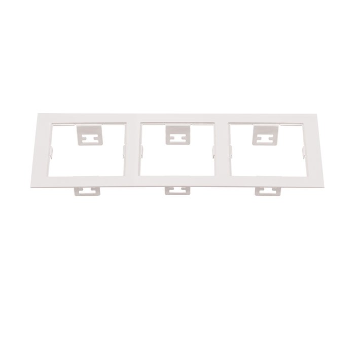 Рамка DOMINO Triple QUADRO MR16 БЕЛЫЙ Рамка DOMINO Triple QUADRO MR16 БЕЛЫЙ