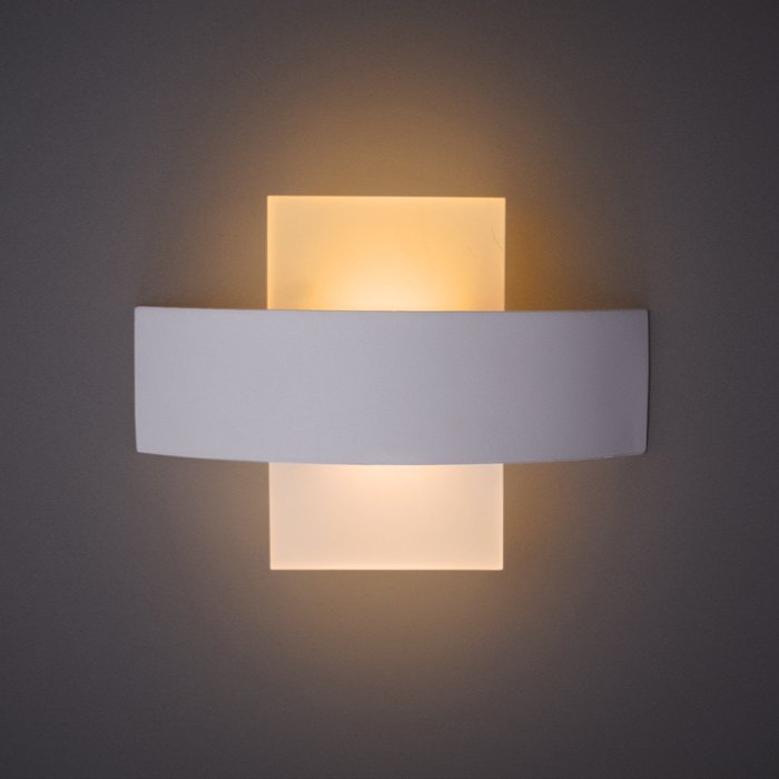 Настенный уличный светодиодный светильник Croce белого цвета - лучшие Настенные уличные светильники в INMYROOM