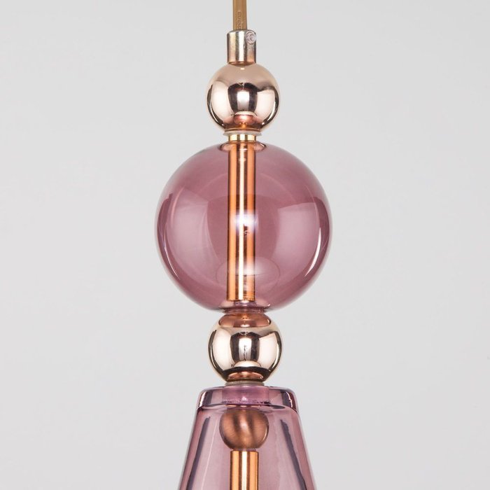 Подвесной светильник со стеклянным плафоном розового цвета - лучшие Подвесные люстры в INMYROOM