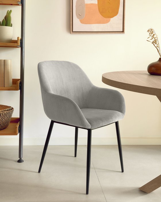 Стул Konna светло-серого цвета  - купить Обеденные стулья по цене 40990.0