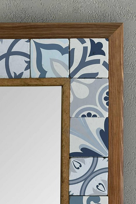 Настенное зеркало 43x43 с каменной мозаикой сине-белого цвета - лучшие Настенные зеркала в INMYROOM
