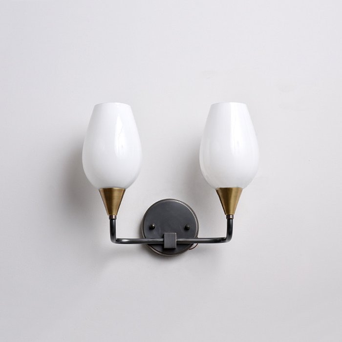 Настенный светильник Isigna со стеклянными плафонами 