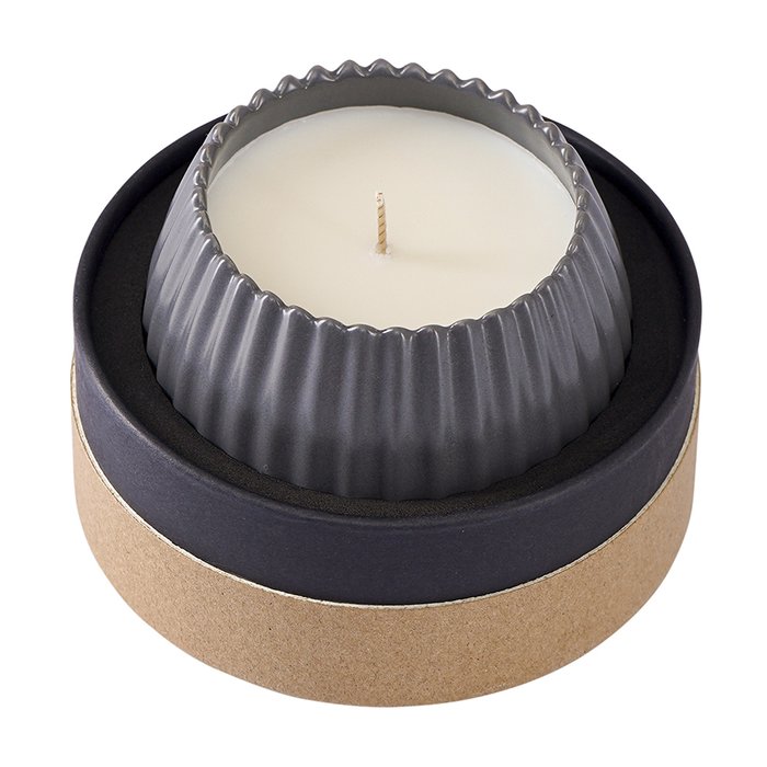 Свеча ароматическая Musk, Rose & Cedarwood из коллекции Edge серого цвета - купить Свечи по цене 2690.0 Свеча ароматическая Musk, Rose & Cedarwood из коллекции Edge серого цвета - купить Свечи по цене 2690.0