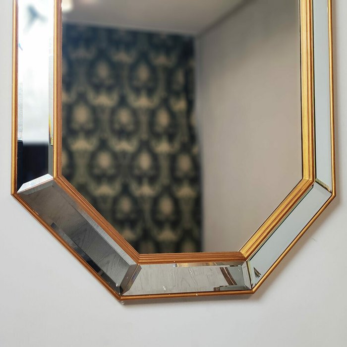 Настенное зеркало Brass 60x90 латунного цвета - лучшие Настенные зеркала в INMYROOM
