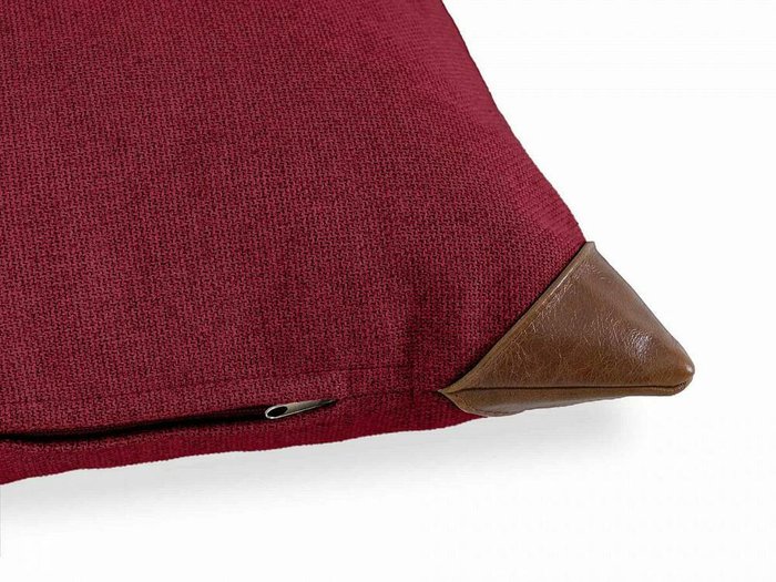 Подушка Chesterfield 60х60 бордового цвета - лучшие Декоративные подушки в INMYROOM