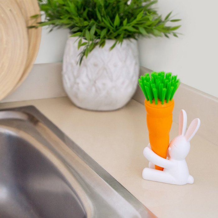 Щётка для мытья посуды Bunny оранжевого цвета - купить Аксессуары для кухни по цене 1820.0