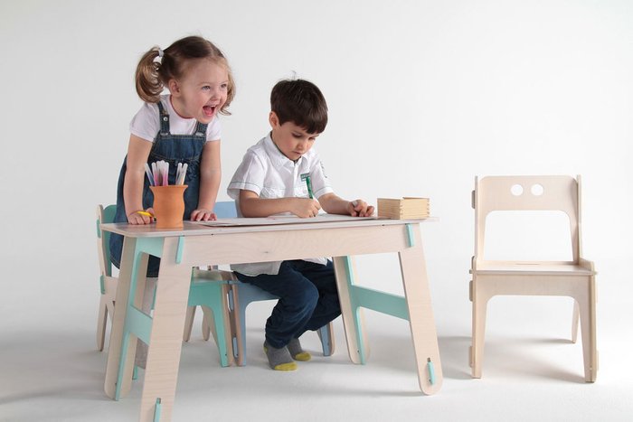 Стол playply "CLIC" Рост: 115–130 см - лучшие Детские столы в INMYROOM