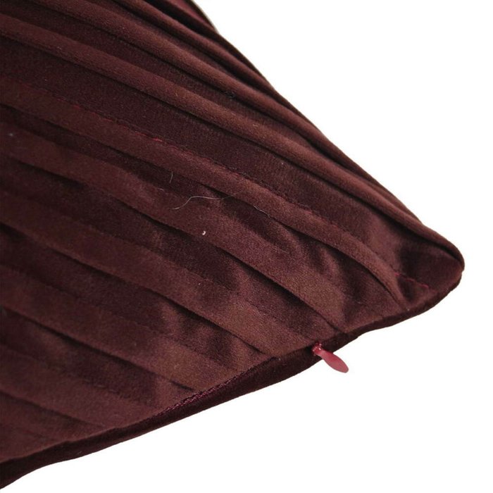 Наволочка Эдвин №8 45х45 фиолетового цвета - лучшие Чехлы для подушек в INMYROOM